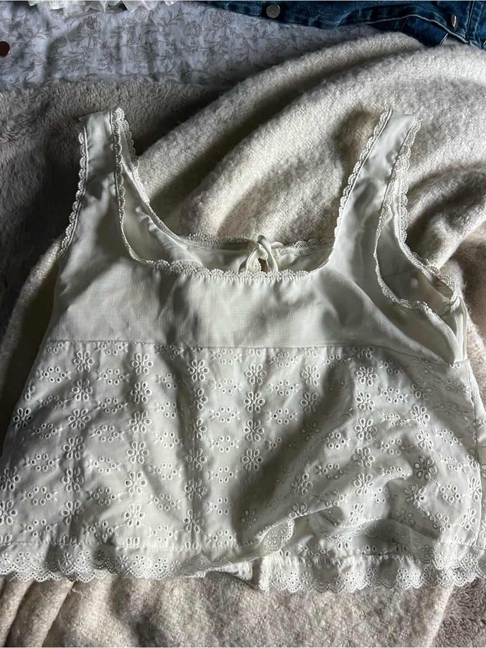 SHEIN Ivory Eyelet Lace Tie-Front Camisole - Picture 2 of 3
